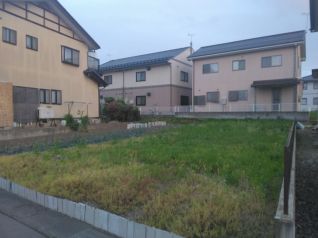 建築条件なし！宅地延長道路無し！
￥1,311万円　面積255㎡（約77.1坪）