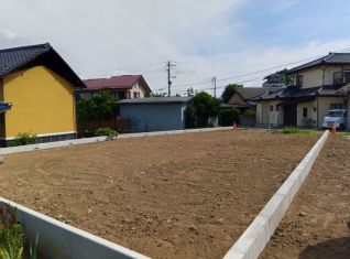 建築条件なし！宅地延長道路なし！上下水道、都市ガスあり！
希少な上町地区
北区画、236.2㎡（約71.4坪、実測面積）
￥12,500,000-（約17.5万円/坪）