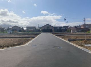 三本木分譲地、造成工事完了!完了検査合格済
¥1,320万円~
県内初(民間)!電線等地中化造成
令和7年9月完成予定。5区画予約済(250723)
建築条件なし!
宅地延長道路なし!
※(株)イマイ企画で建築の場合、2万円/坪お値引きします。
ハザードマップ白地域