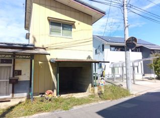 南西角地!建築条件なし!小布施町飯田の既存宅地
約190.45㎡(約57.6坪)¥400万円
小布施スマートIC近く、お出かけにも便利な住宅用地